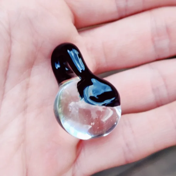 Unusual vintage hand blown art glass pendant - Picture 11 of 12